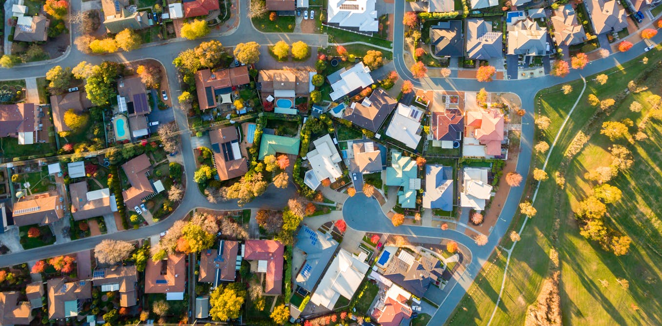 Suburban living the worst for carbon emissions – new research 1 Suburban living the worst for carbon emissions – new research
