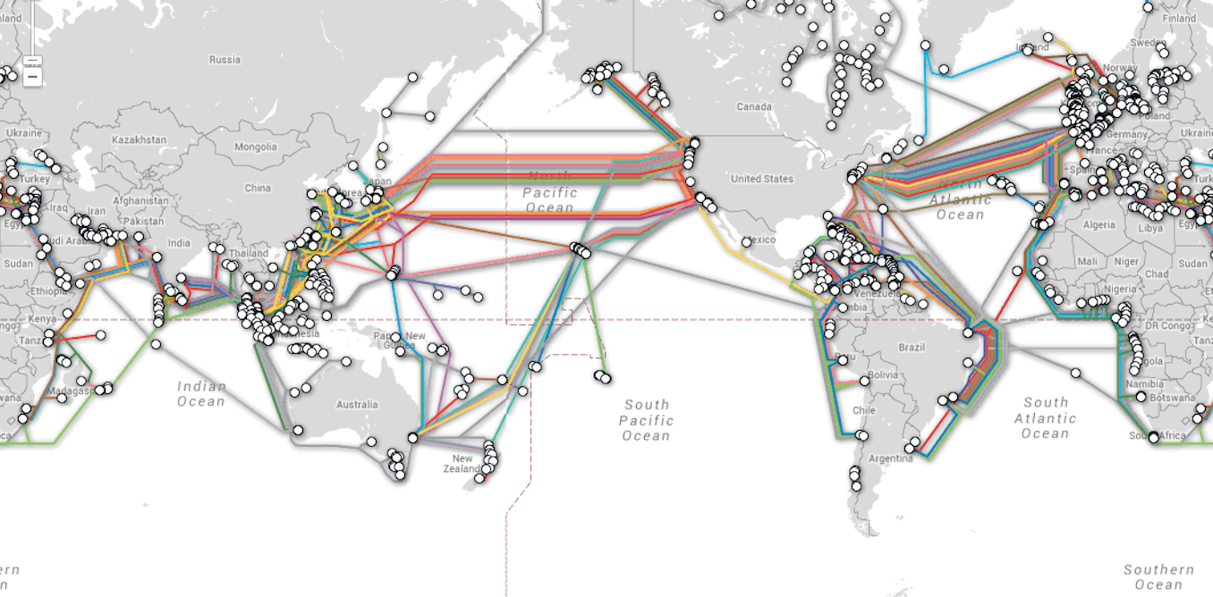 Карта интернета тв. Submarine Cable Map 2023. Undersea Internet Cable Map. Кабеля интернета под океаном карта. Карта подводных кабелей интернета.