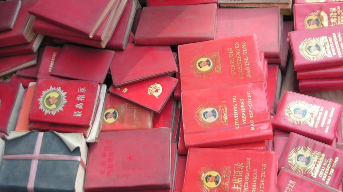 Skinnende Rynke panden gift Explainer: what is Mao's Little Red Book and why is everyone talking about  it?
