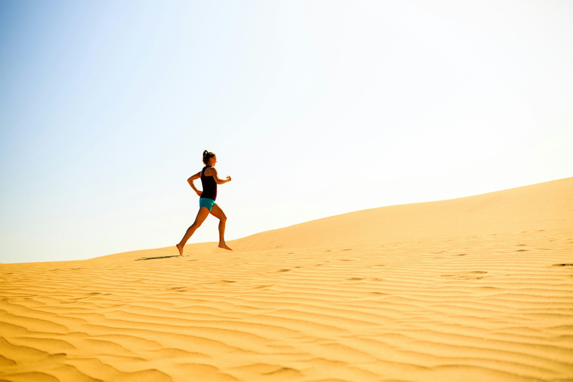 Taking a hot bath after exercise improves performance in the heat