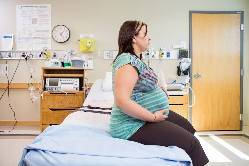 Беременность роды 18. Беременные женщины в роддоме.