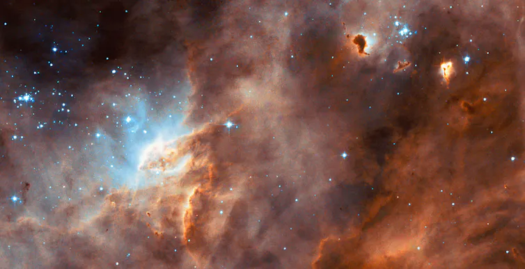 awan magellan