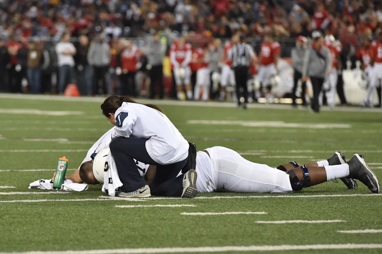 What does concussion do to the brain?