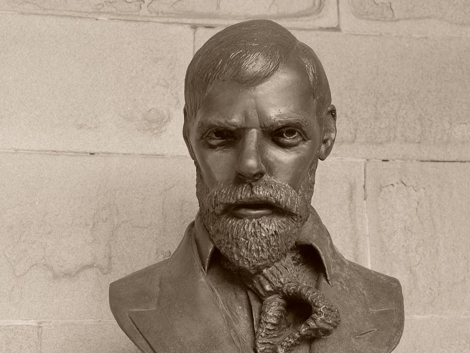 dh lawrence essay Dh lawrence david herbert (dh) lawrence is one of the most versatile and influential figures in 20th-century literature best known for his novels, lawrence was also an accomplished poet, short story writer, essayist, critic, and travel writer. dh lawrence essay Dh lawrence david herbert (dh) lawrence is one of the most versatile and influential figures in 20th-century literature best known for his novels, lawrence was also an accomplished poet, short story writer, essayist, critic, and travel writer.