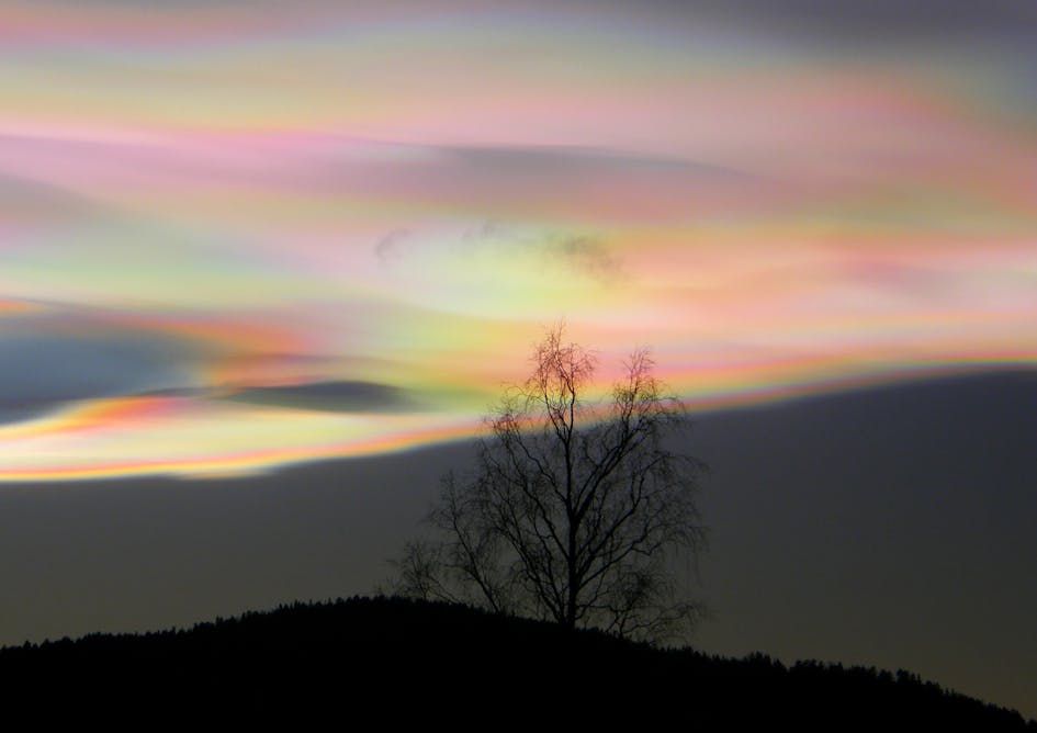 Explainer: what are the 'nacreous clouds' lighting up the winter ...