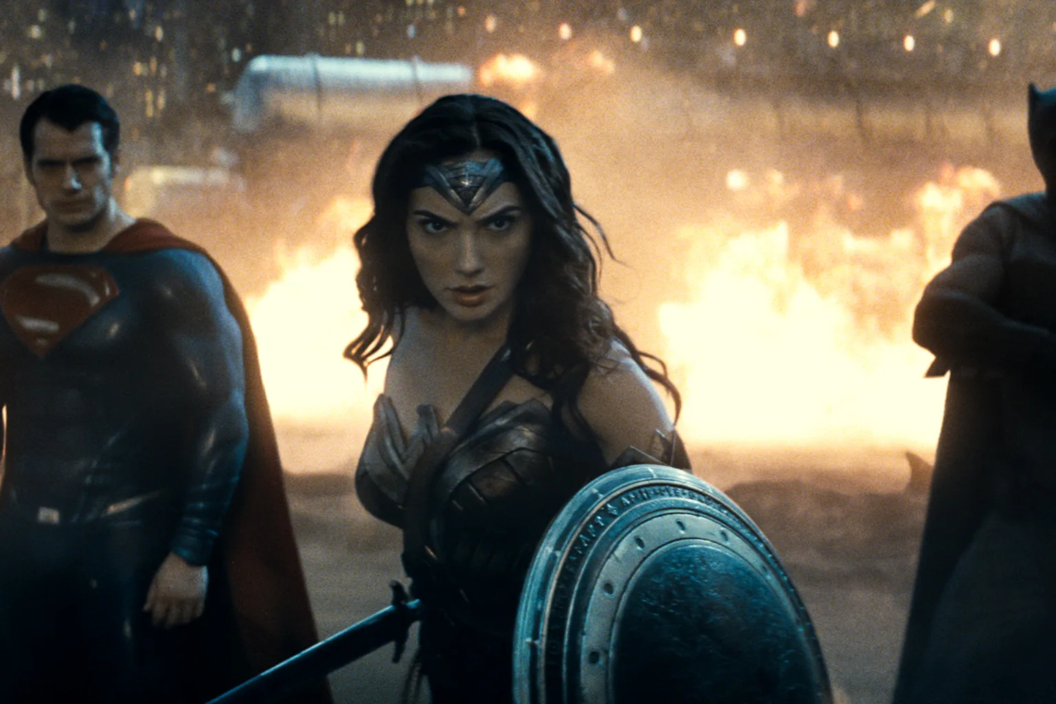 wonder woman gold dress in batman vs superman Review and photos of Wonder Woman Batman V Superman sixth scale action figure