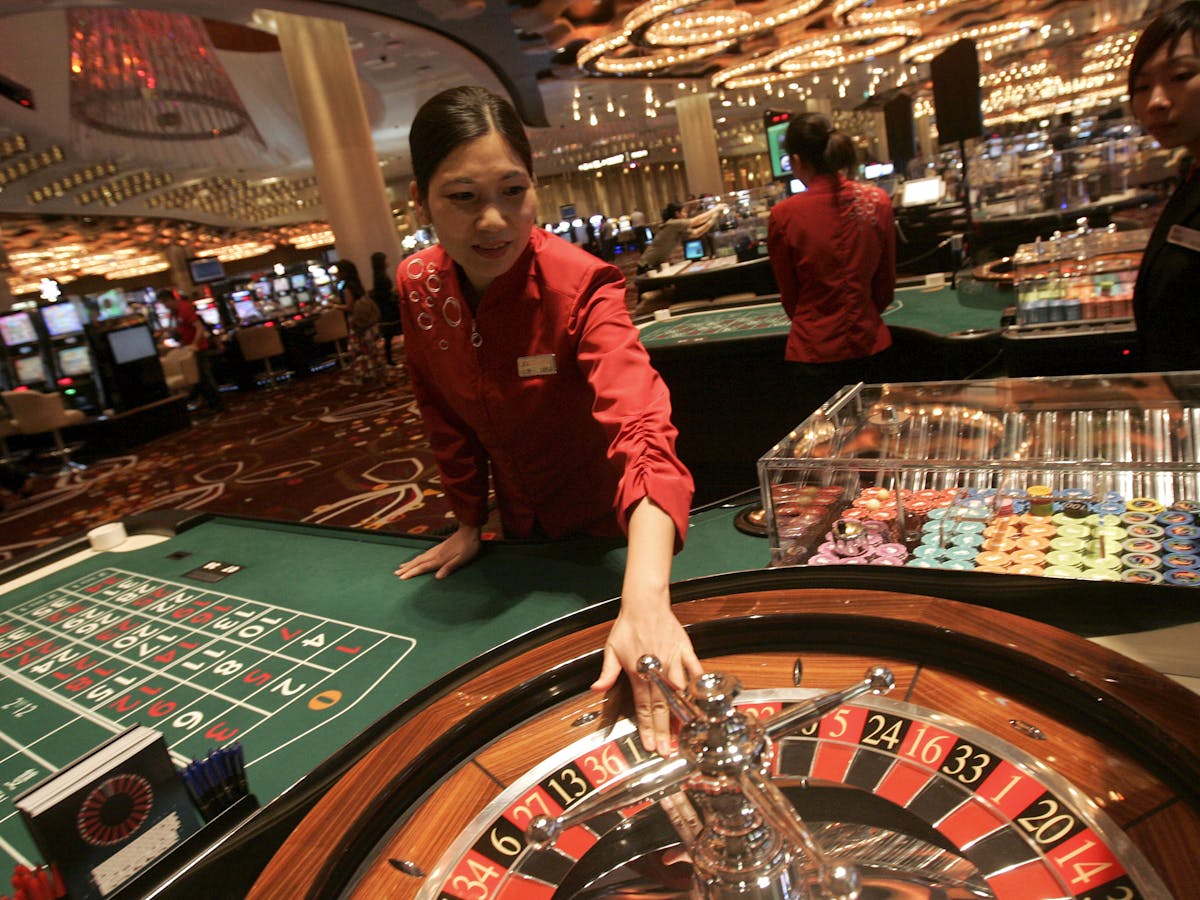 India's booming gambling sector under threat