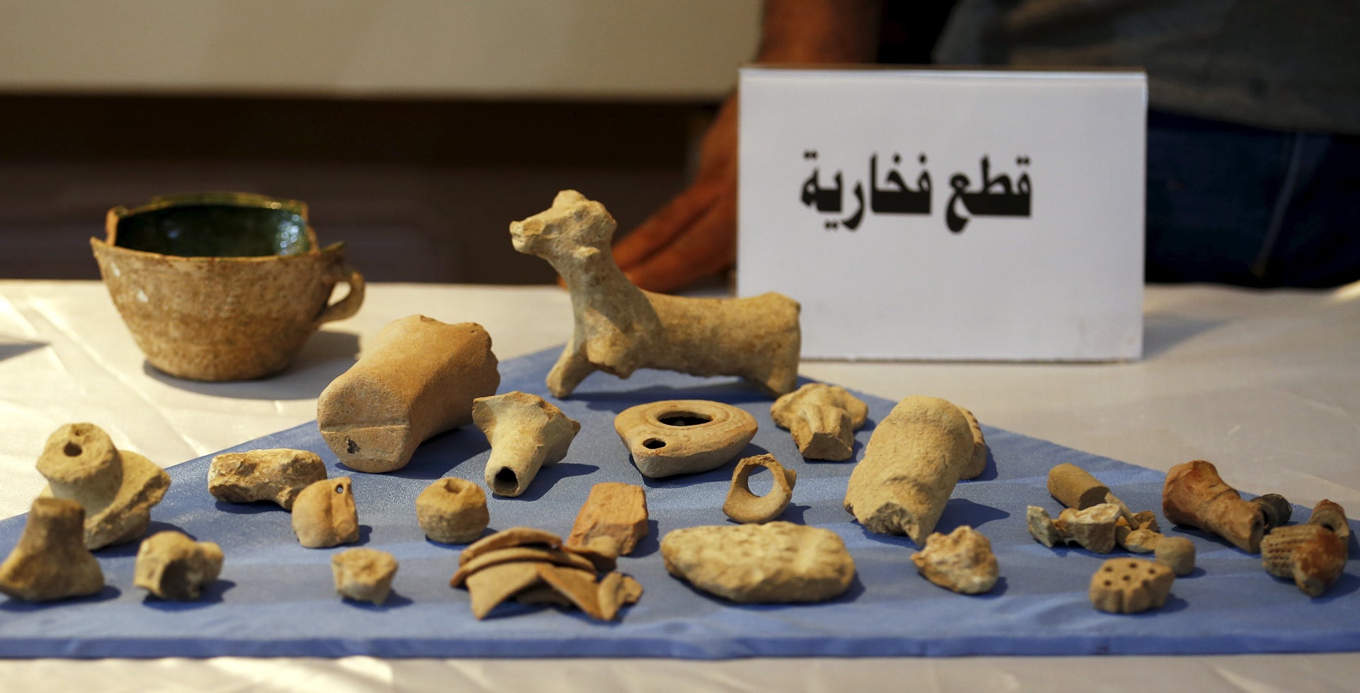 Inside Isis Looted Antiquities Trade - 