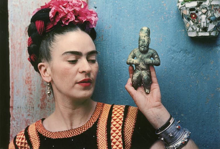 Here's looking at Frida Kahlo's Self-portrait with monkeys