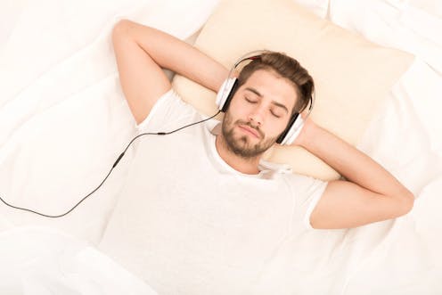 How Listening To Music Could Help You Beat Insomnia Listening To Music Before Bed