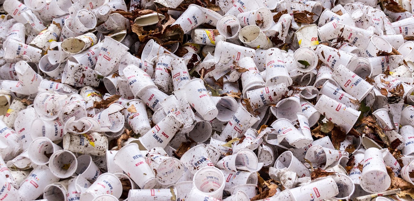 Viewpoint: The waste mountain of coffee cups - BBC News