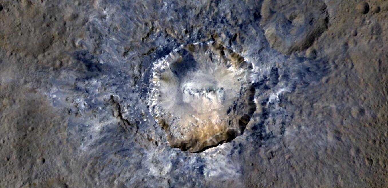 Самый большой кратер на планете. Церера кратер. Церера NASA. Кратер Оккатор. Кратеры на Церере.