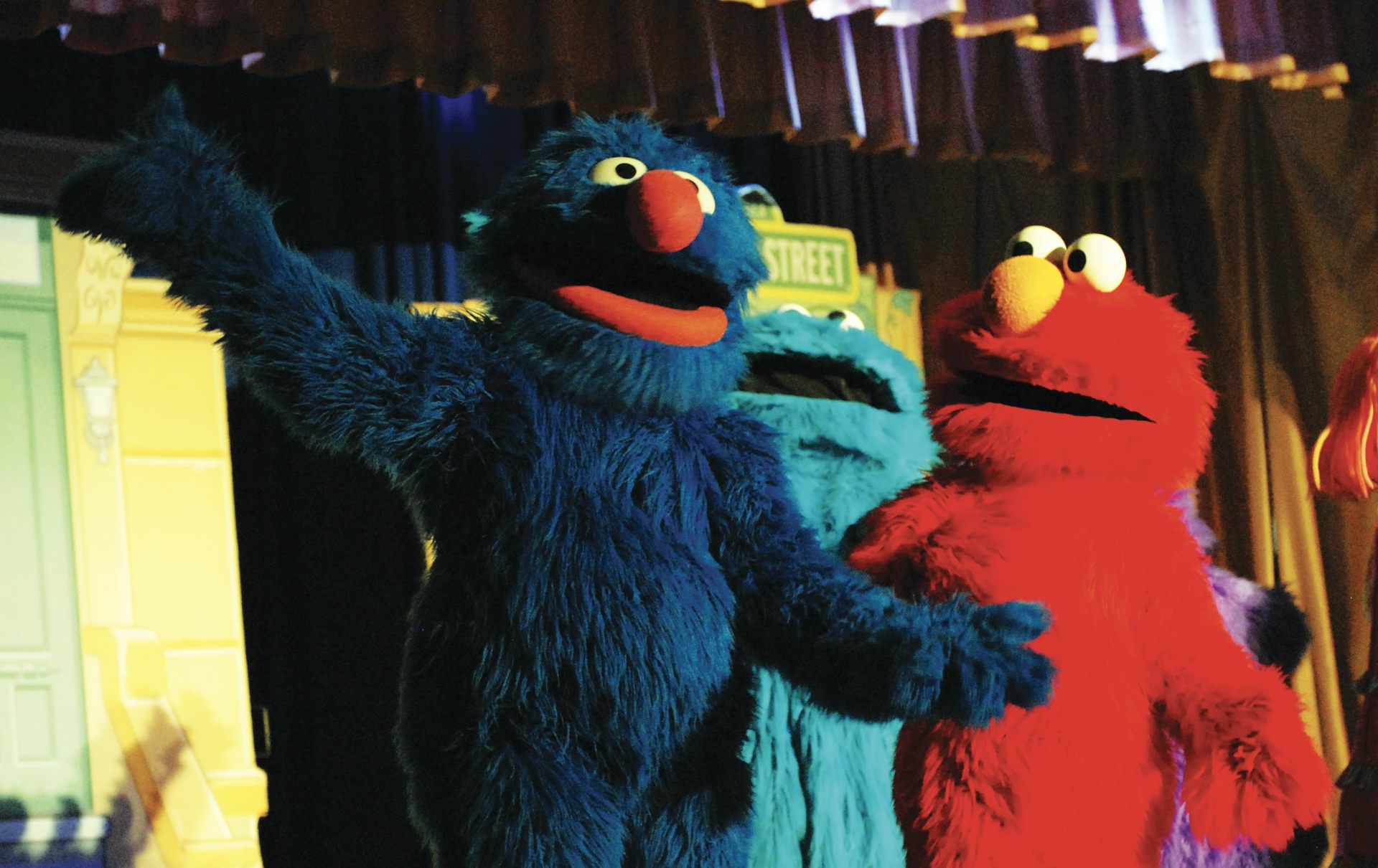 tickle me elmo fights