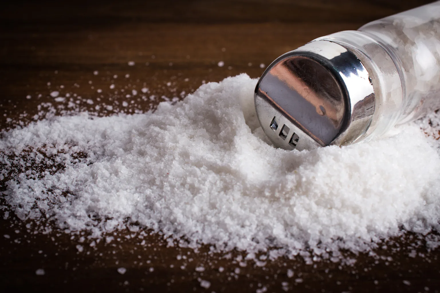 M Using Salt Cut down on salt this festive season by finding healthy alternatives