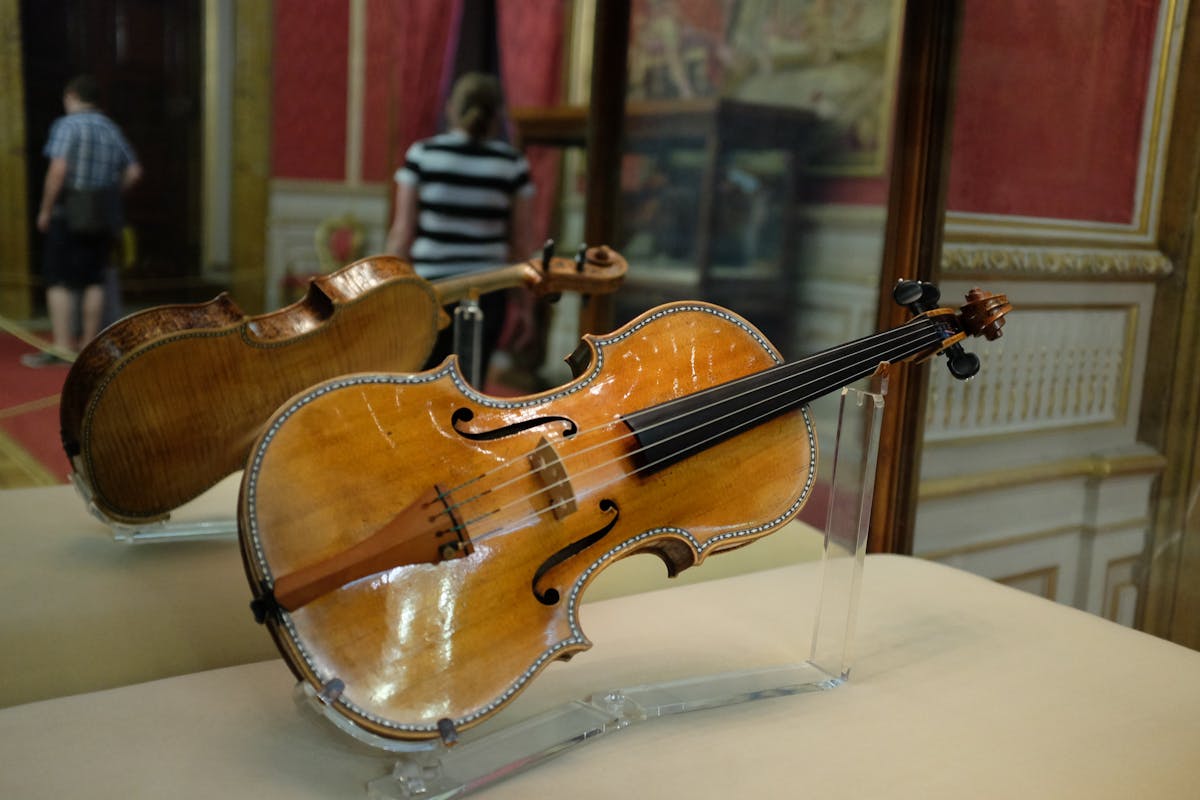 Adskille kande voksen Scientists are trying to uncover what makes Stradivarius violins special –  but are they wasting their time?