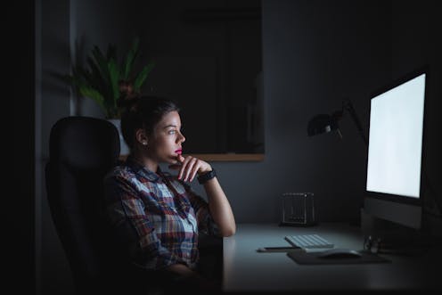 How to cope with the stress of working alone