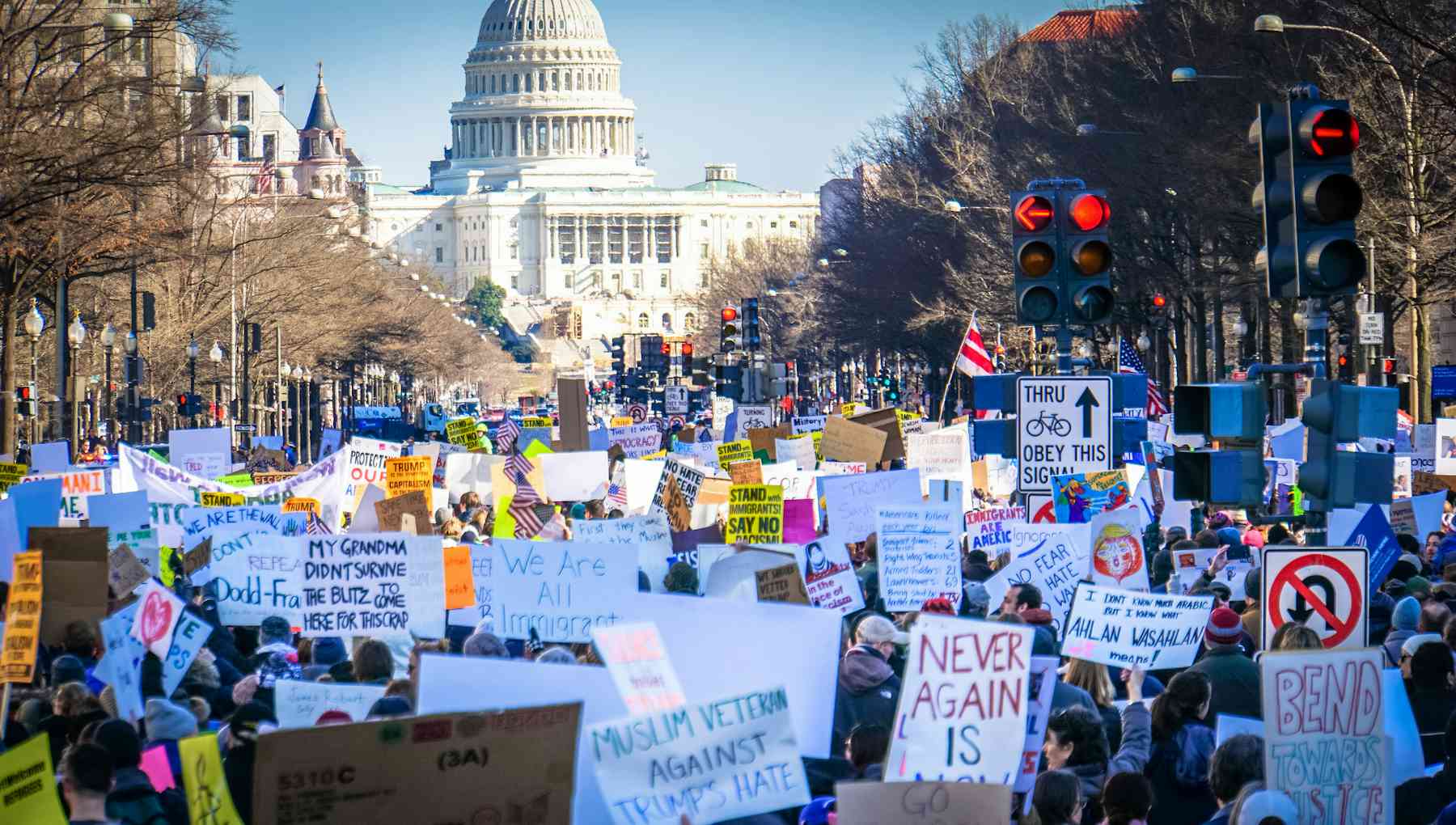 Le décret antiréfugiés de Trump, un test démocratique pour les ÉtatsUnis