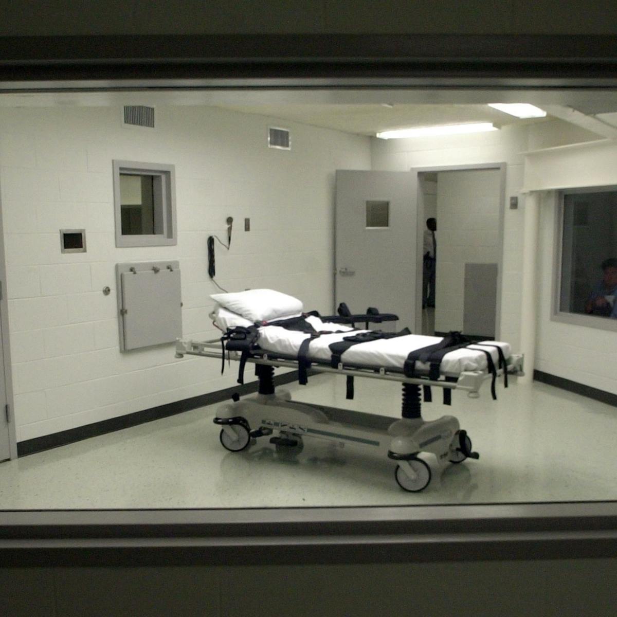 how much money does it cost for the death penalty