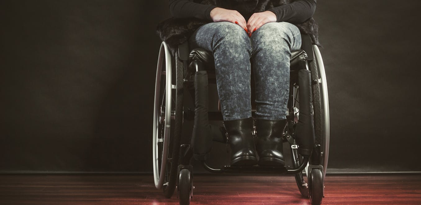 Инвалидное кресло люди ноги