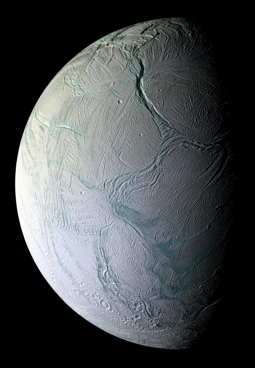 planet saturn surface features