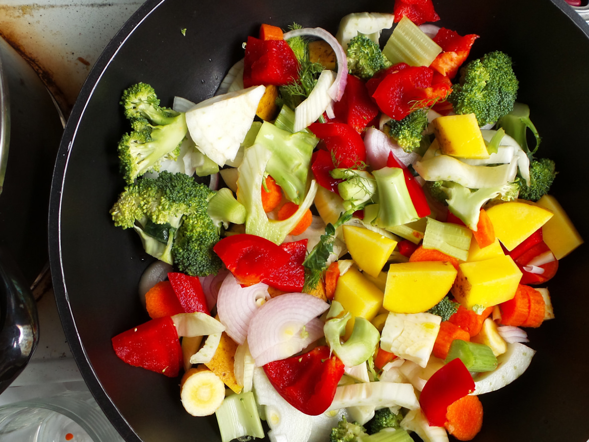 Choosing Healthy Food Your Surroundings Can Help Or Hinder Your Dining Choices