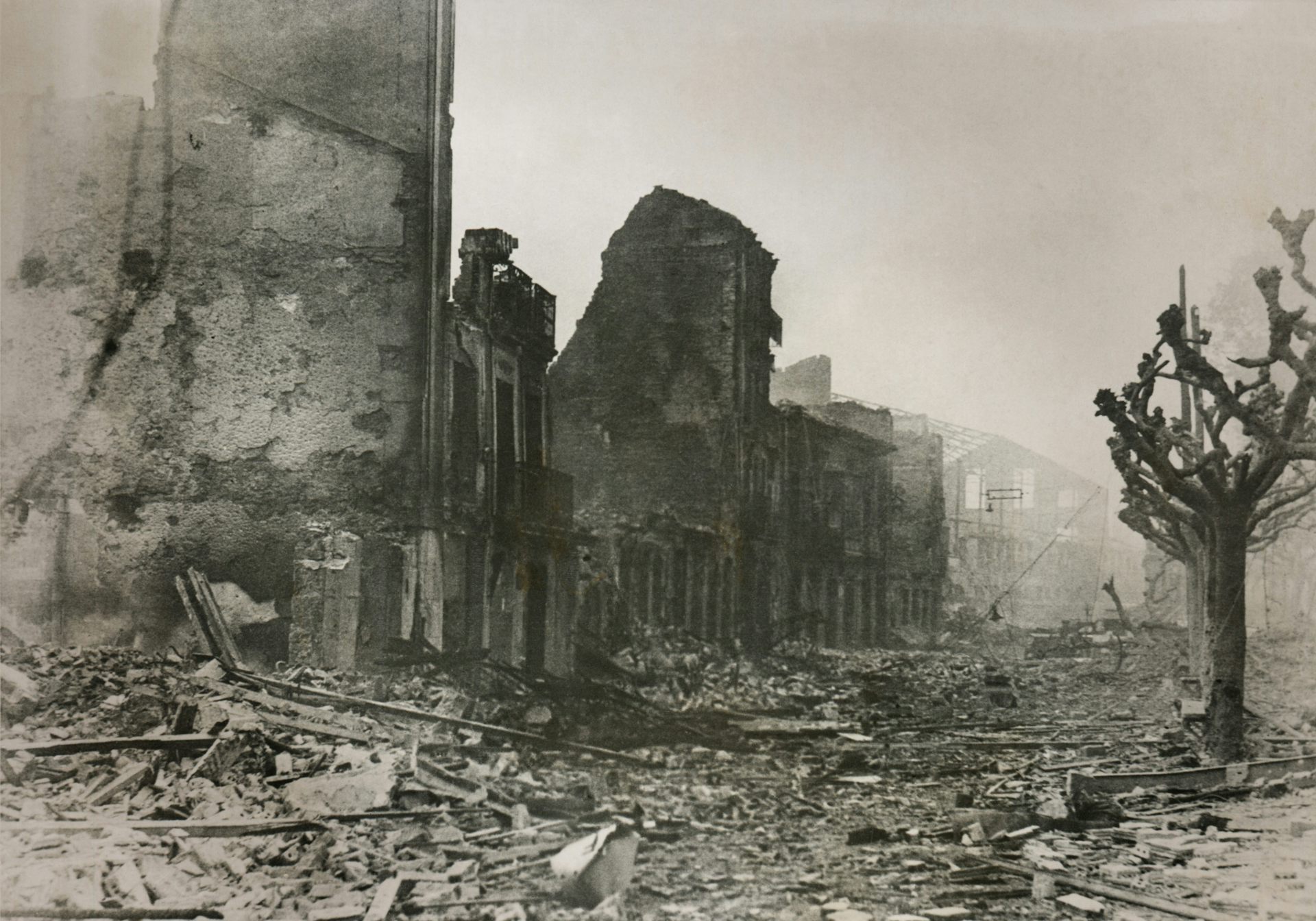 80 Years On From The Guernica Bombing And Spain Is Still Struggling To ...