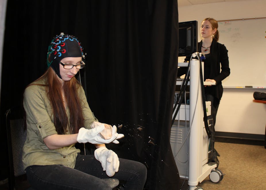 brain imaging modern people making stone age tools hints at