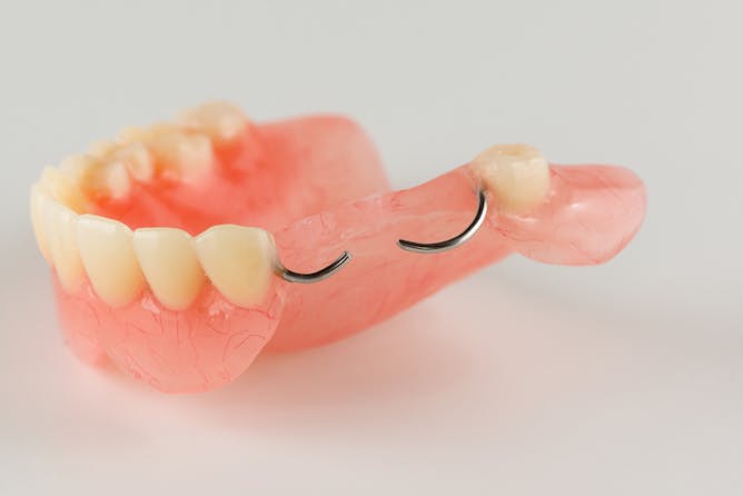 Как правильно снимать зубные протезы The shocking state of oral health in our nursing homes, and how family members c