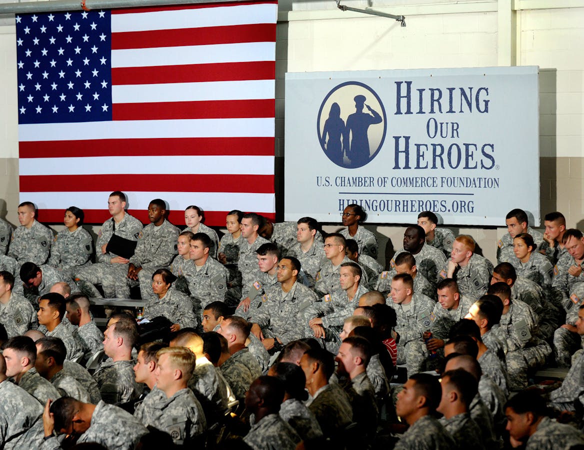 pegs opnå Ray US civil service's preference for hiring military vets comes at a hidden  cost