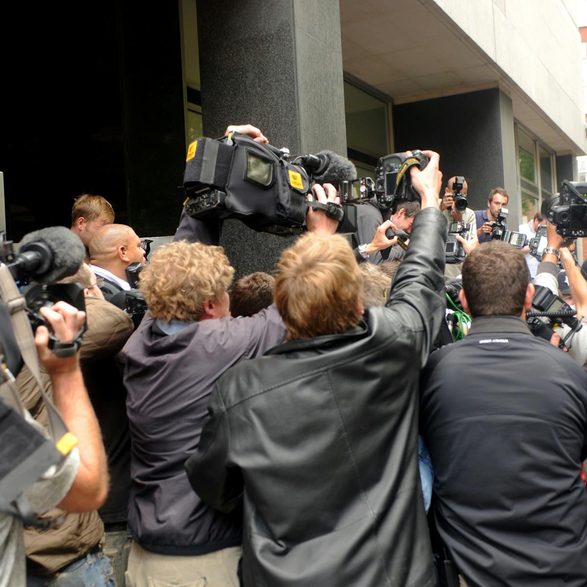 Virtual Doorstep Journalists Social Media And The Victims Of Tragedy Virtual Doorstep Journalists Social Media And The Victims Of Tragedy