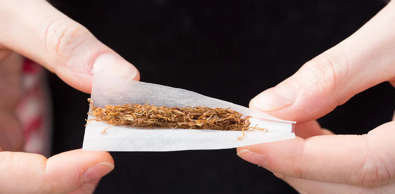 roll a cigarette meaning Busting the myth that roll-your-own tobacco has fewer additives roll a cigarette meaning Busting the myth that roll-your-own tobacco has fewer additives