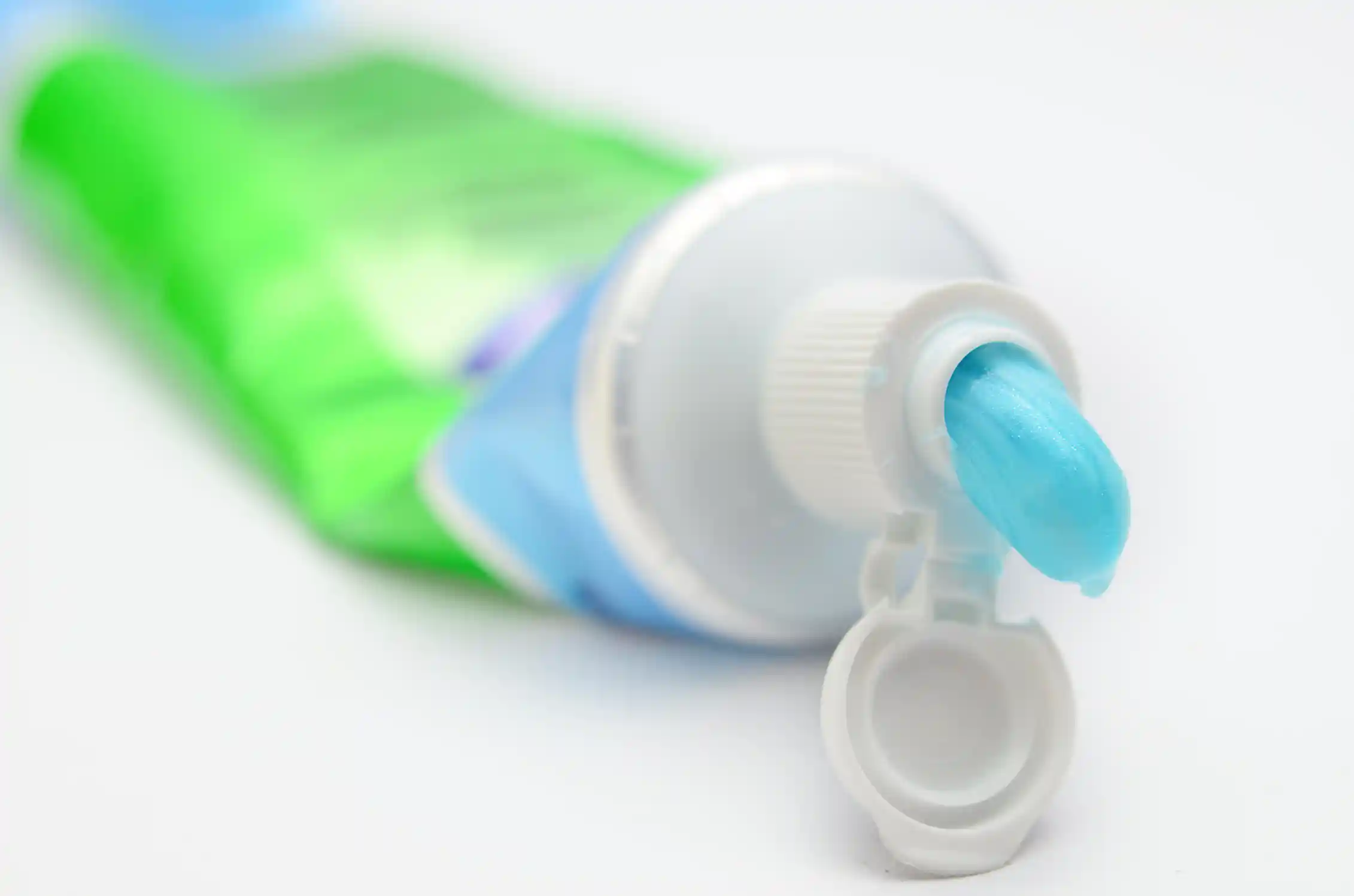 Toothpaste Ribbon Children's toothpaste: the facts
