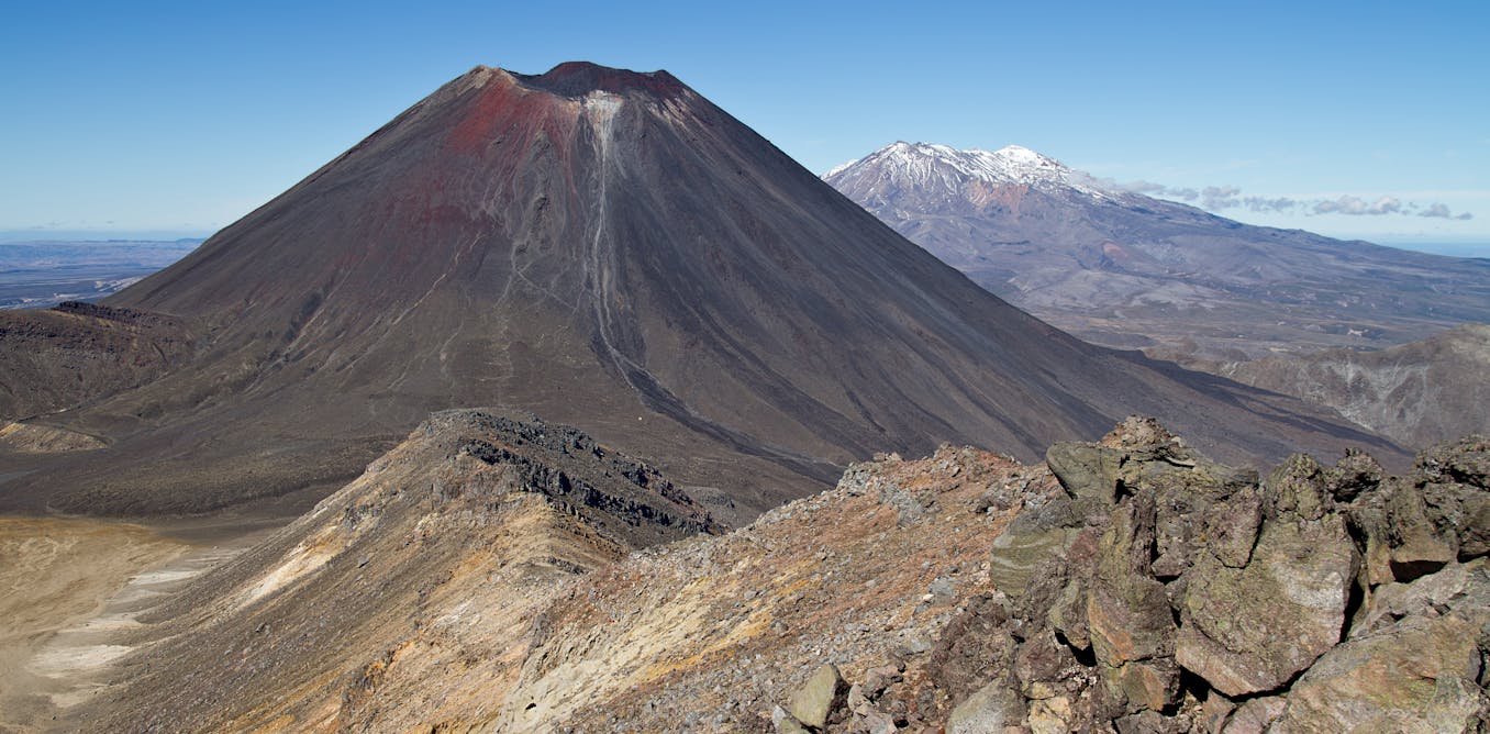 Satellites reveal melting of rocks under volcanic zone, deep in Earth’s ...