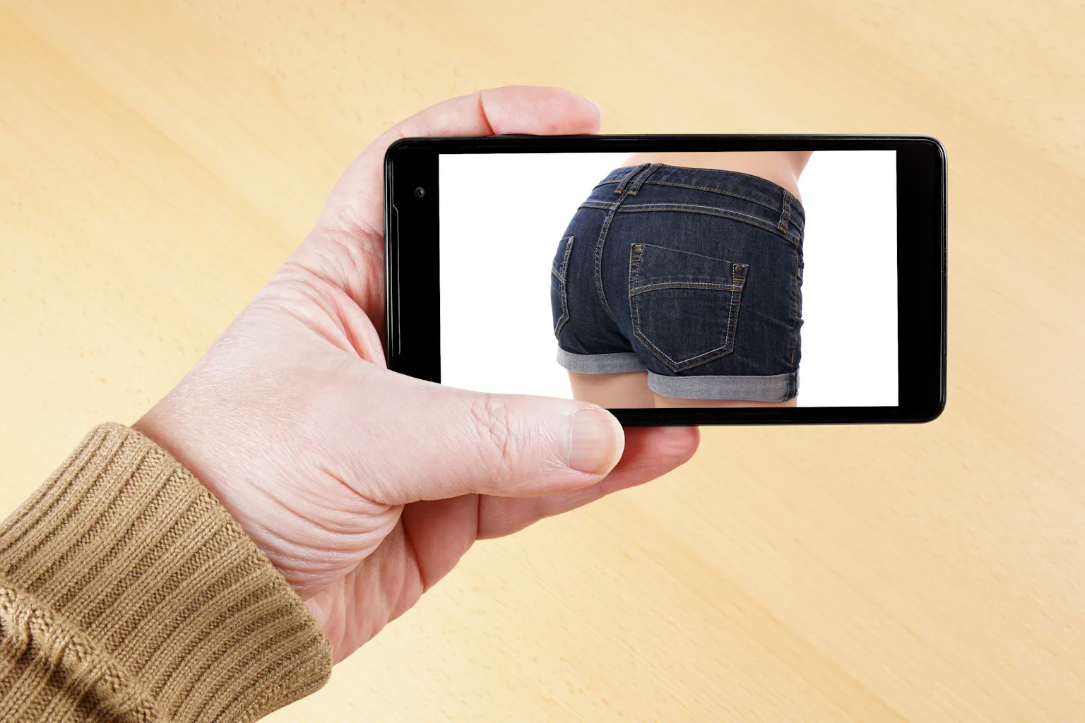 Crepshot Thread Explainer: what are ‘creepshots’ and what can we do about them?