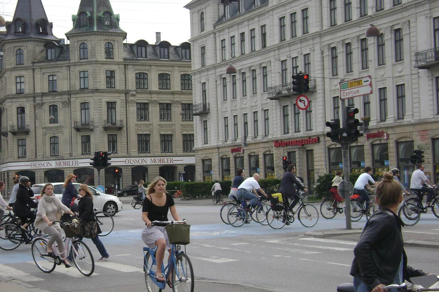 Ditching bike helmets laws better for health Ditching bike helmets laws better for health