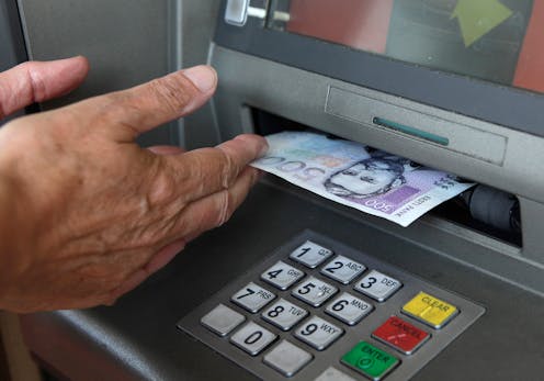 Thinking Like An Economist Can Make Your Next Trip Abroad Cheaper | Forex money exchange machine Thinking Like An Economist Can Make Your Next Trip Abroad Cheaper -