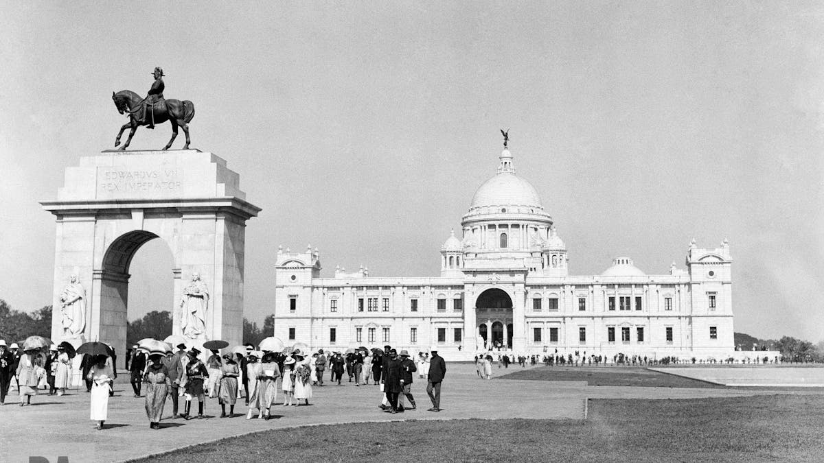 Scotland and india time difference