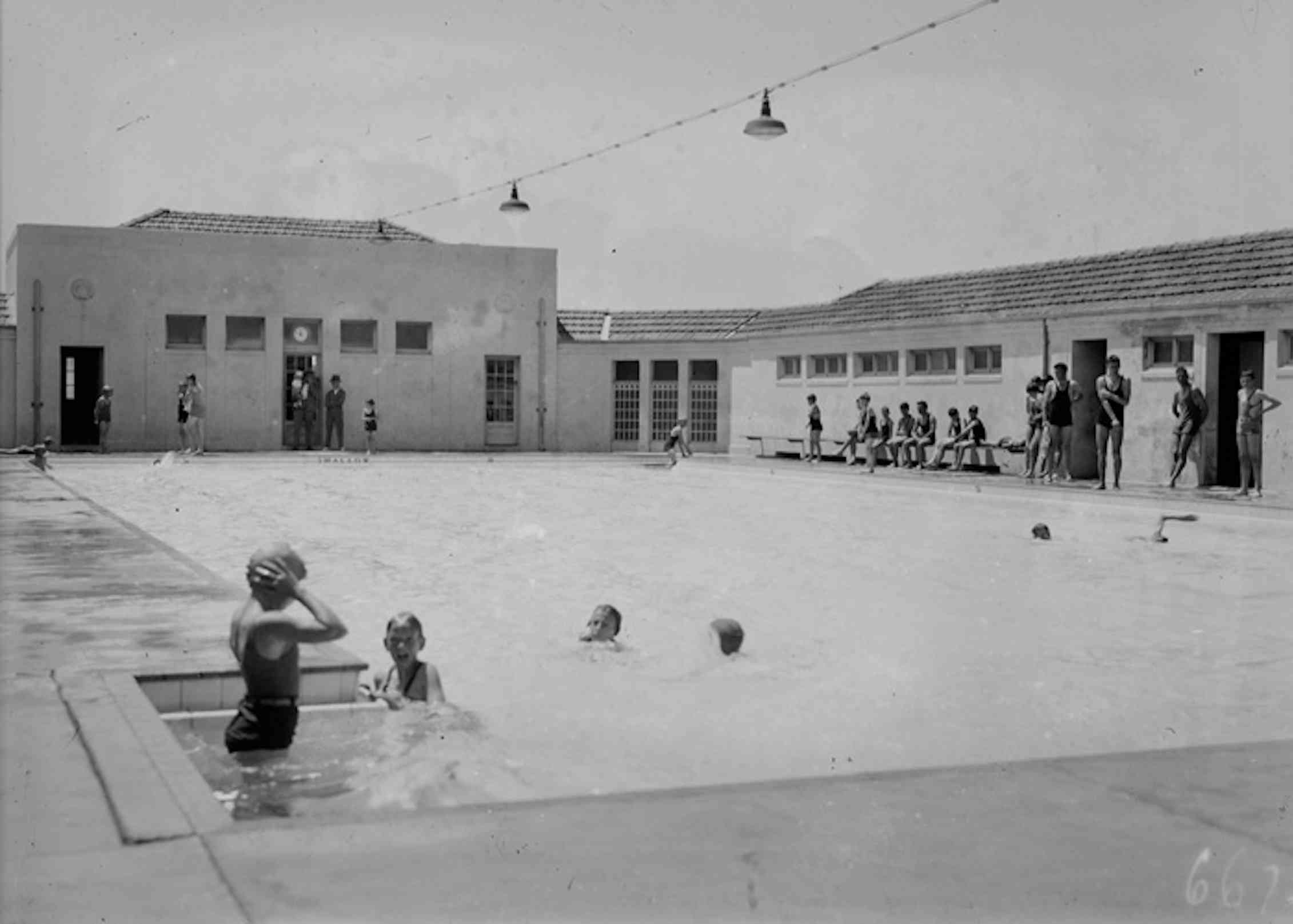 From segregation to celebration: the public pool in Australian culture