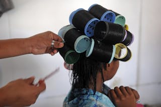 At The Beauty Salon Dominican American Women Conflicted Over Quest For Straight Hair