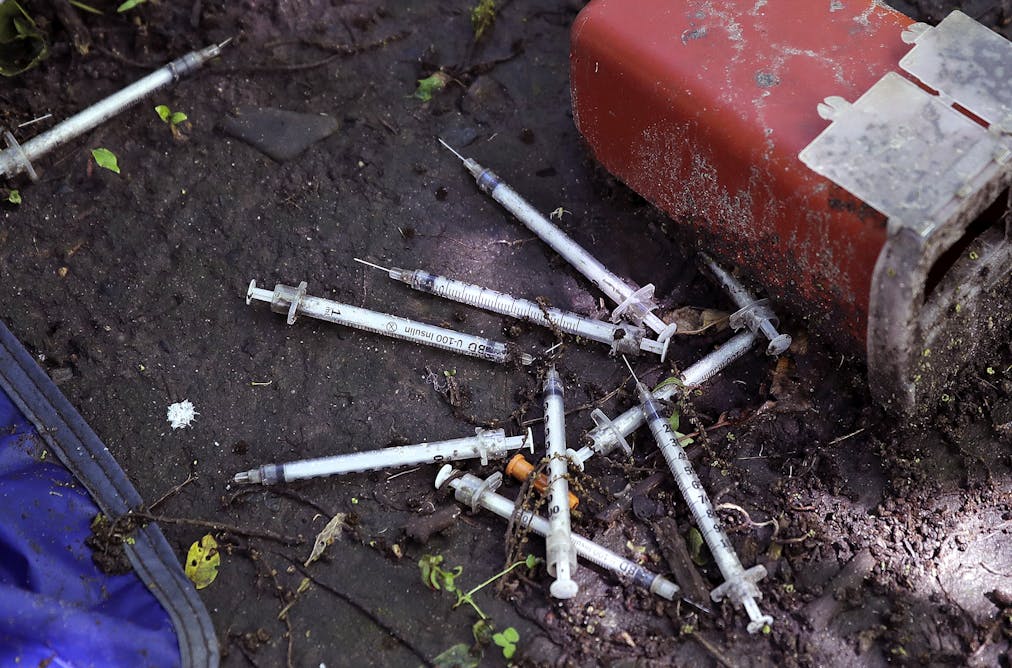 Half submissible columbia drug
