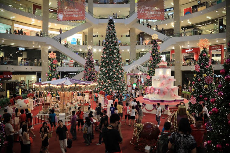Why You Really Should Start Your Christmas Shopping Now