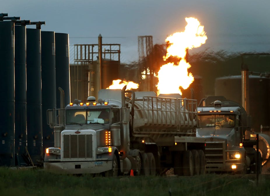 How has the US fracking boom affected air pollution in shale areas?