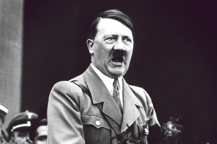 Svartvitt fotografi på Adolf Hitler
