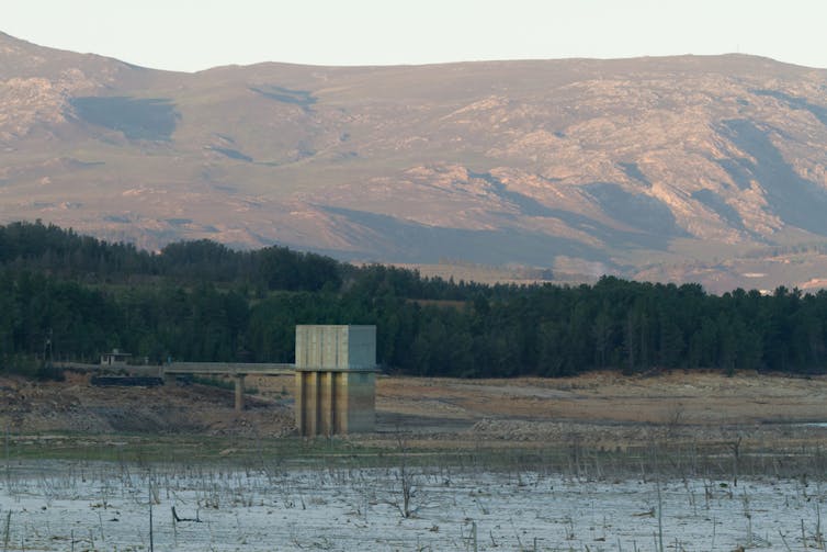 Six major dams make up 99.6% of the volume of water in Cape Town’s water supply. Shutterstock Six major dams make up 99.6% of the volume of water in Cape Town’s water supply. Shutterstock