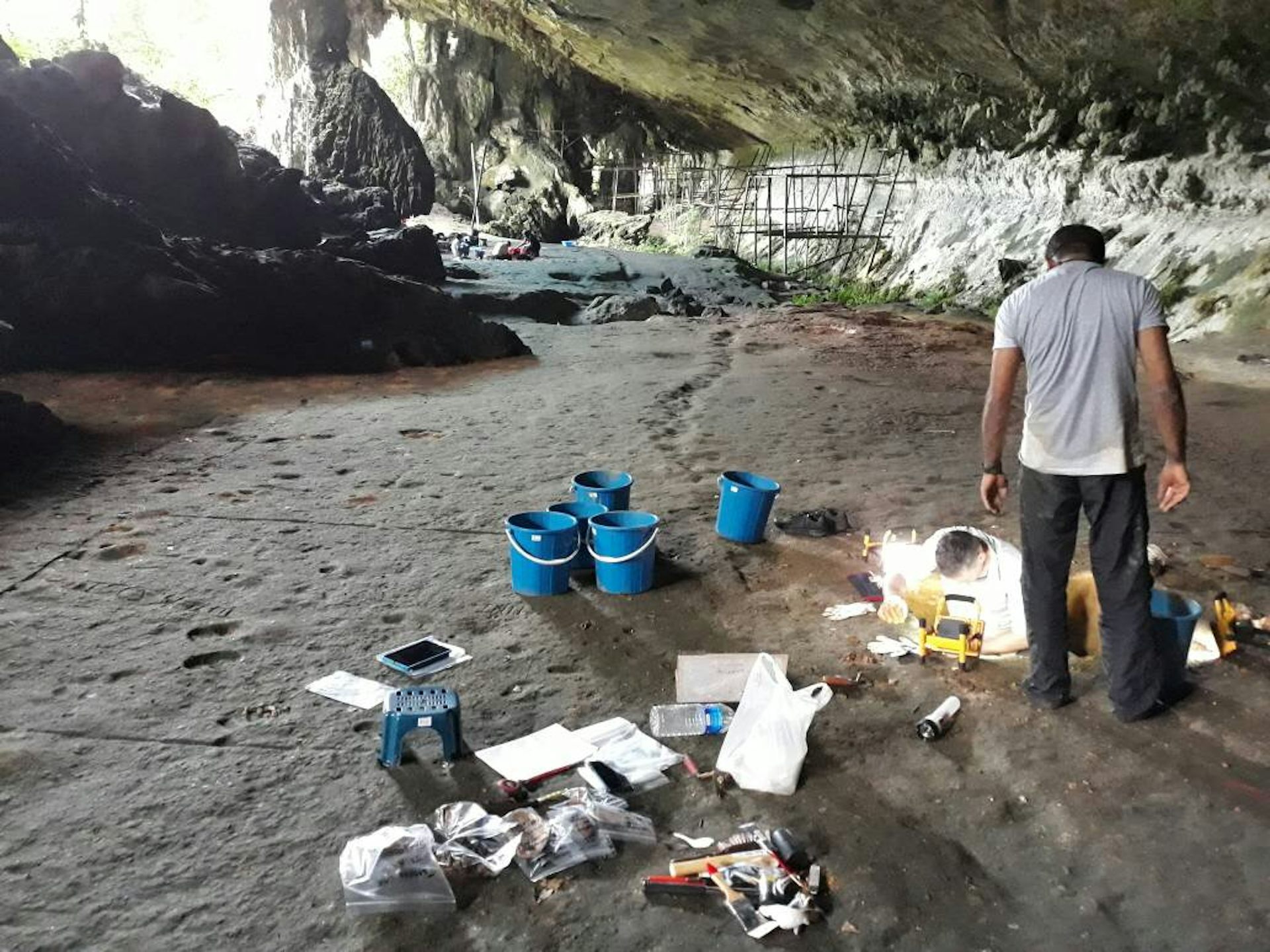 Di Hutan Borneo Kami Menemukan Bukti Keberadaan Manusia Purba