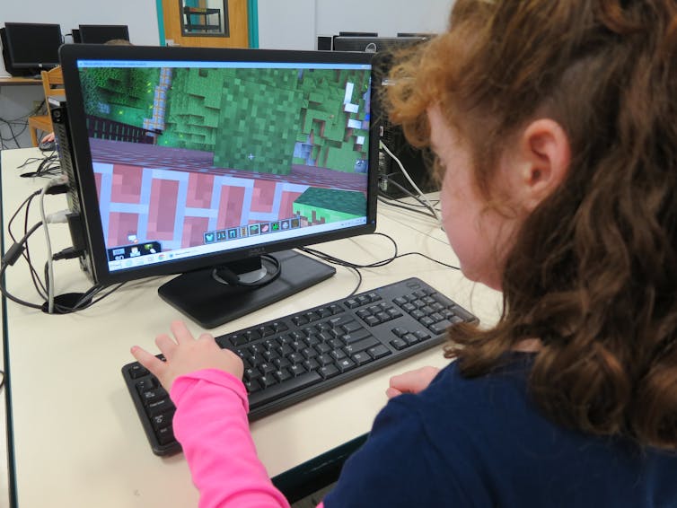 Minecraft teaches kids about tech, but there’s a gender imbalance at play