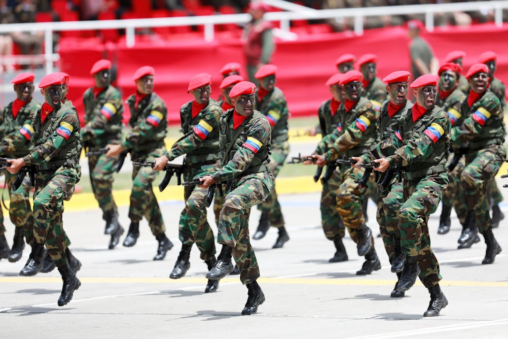 Страны спонсоры. Латиноамериканские военные. Вооружённые силы Венесуэлы. Военные Венесуэлы. Венесуэльские солдаты.