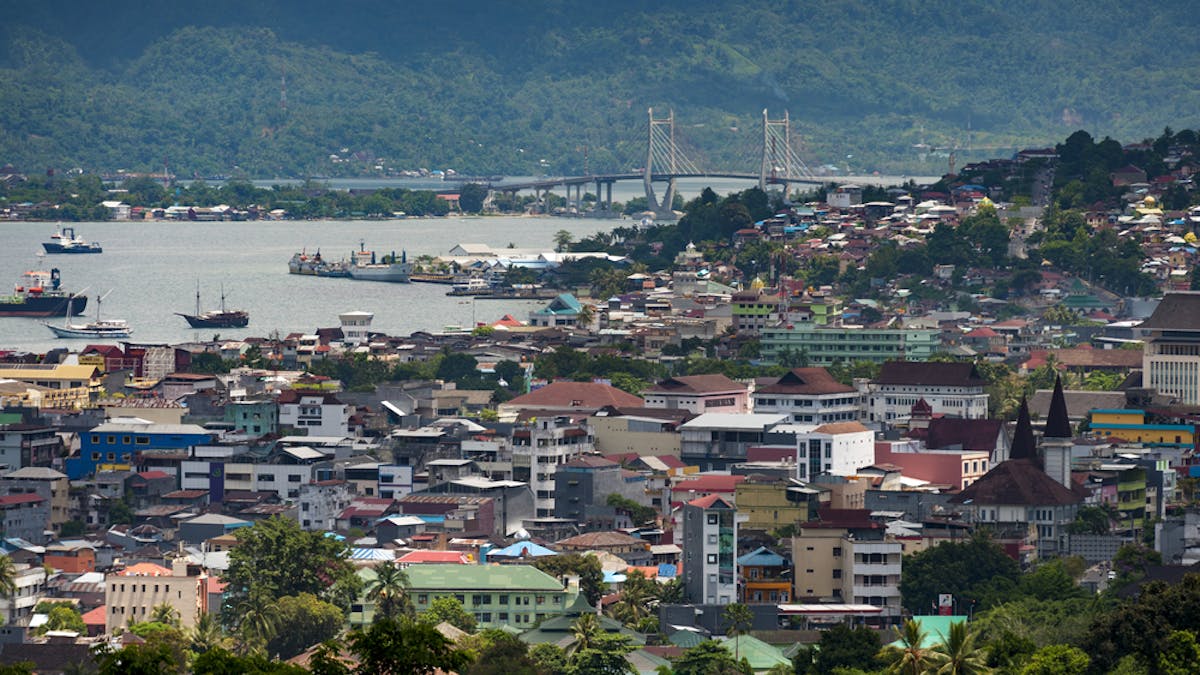 Konflik Lokal Dan Ekonomi Pelajaran Dari Maluku Konflik Lokal Dan Ekonomi Pelajaran Dari Maluku