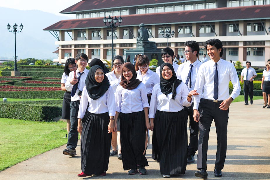 Pendidikan trans-ASEAN mengajak mahasiswa mengalami Pendidikan trans-ASEAN mengajak mahasiswa mengalami