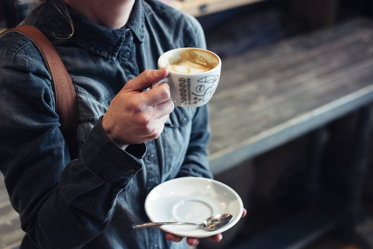 The benefits of having a nap are similar to those of drinking coffee. (Jakub Kapusnak/Unsplash)